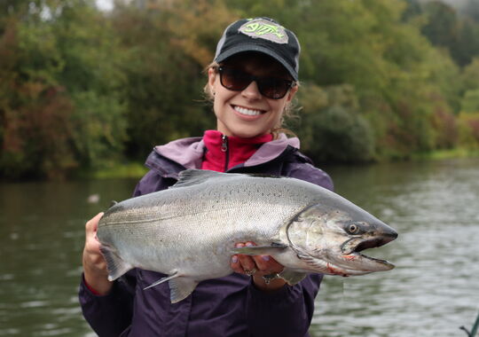 Fall Salmon & Steelhead Fish-Lodge-Dine